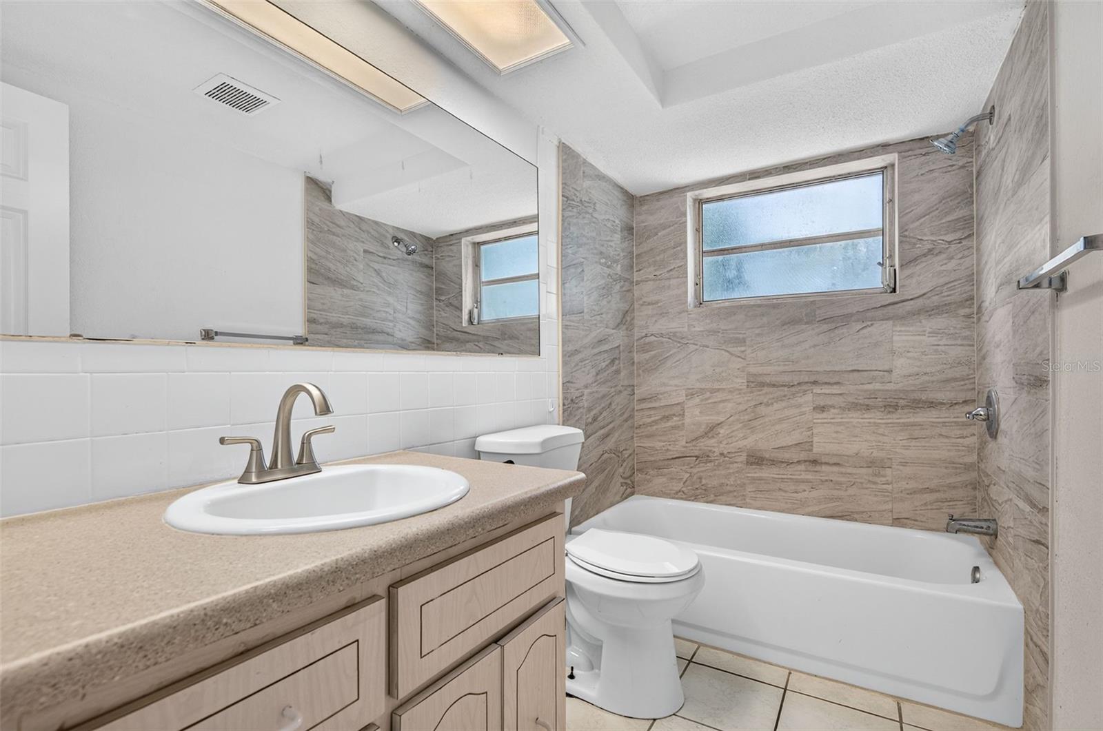 9831 RAINBOW LN — photo 16