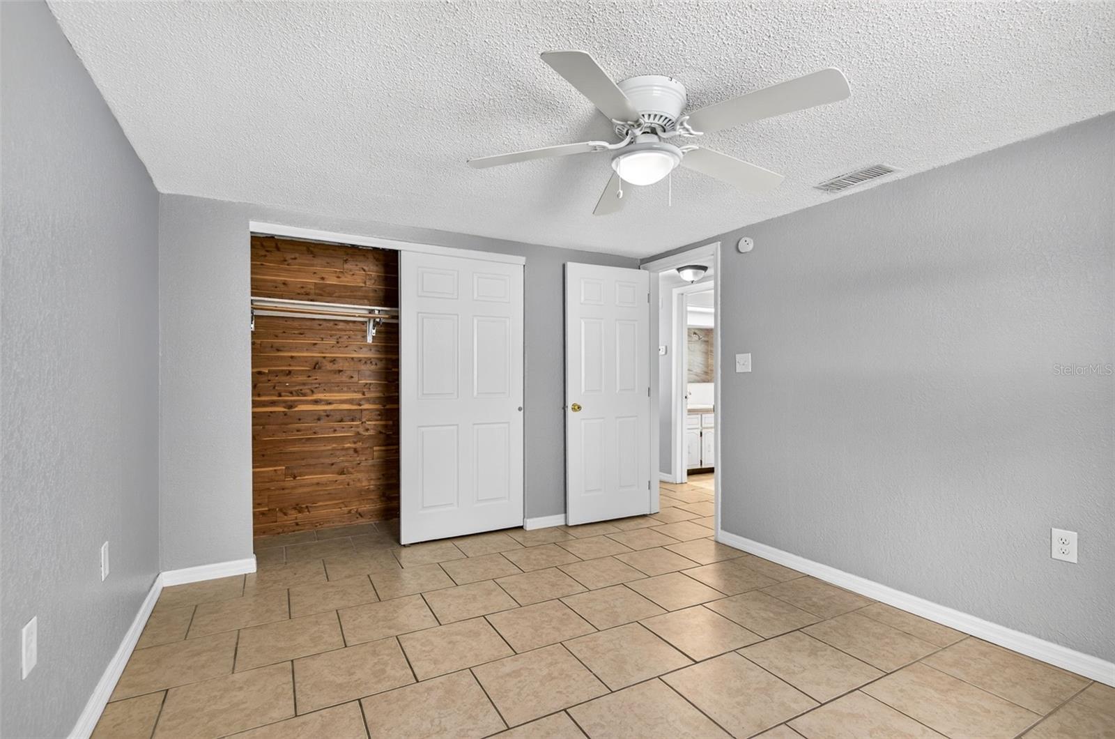 9831 RAINBOW LN — photo 14