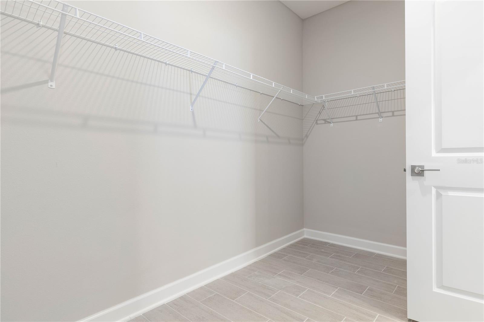 3162 FERGUS ST — photo 15