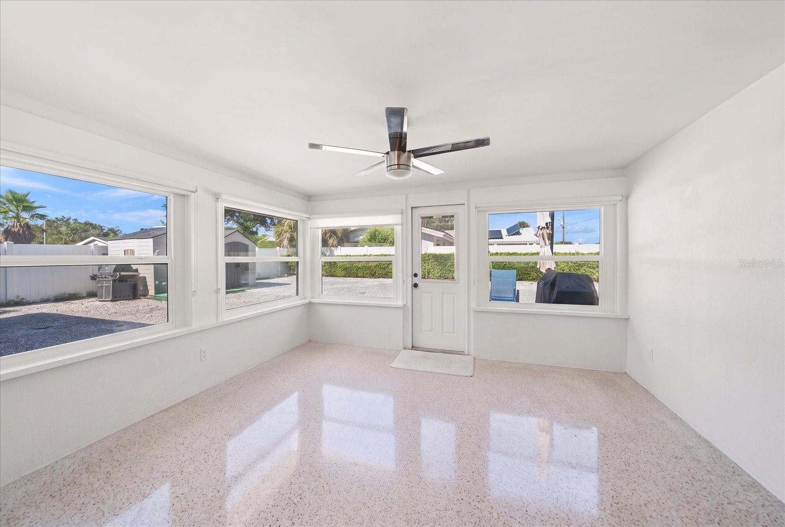 1690 PINEHURST RD — photo 10