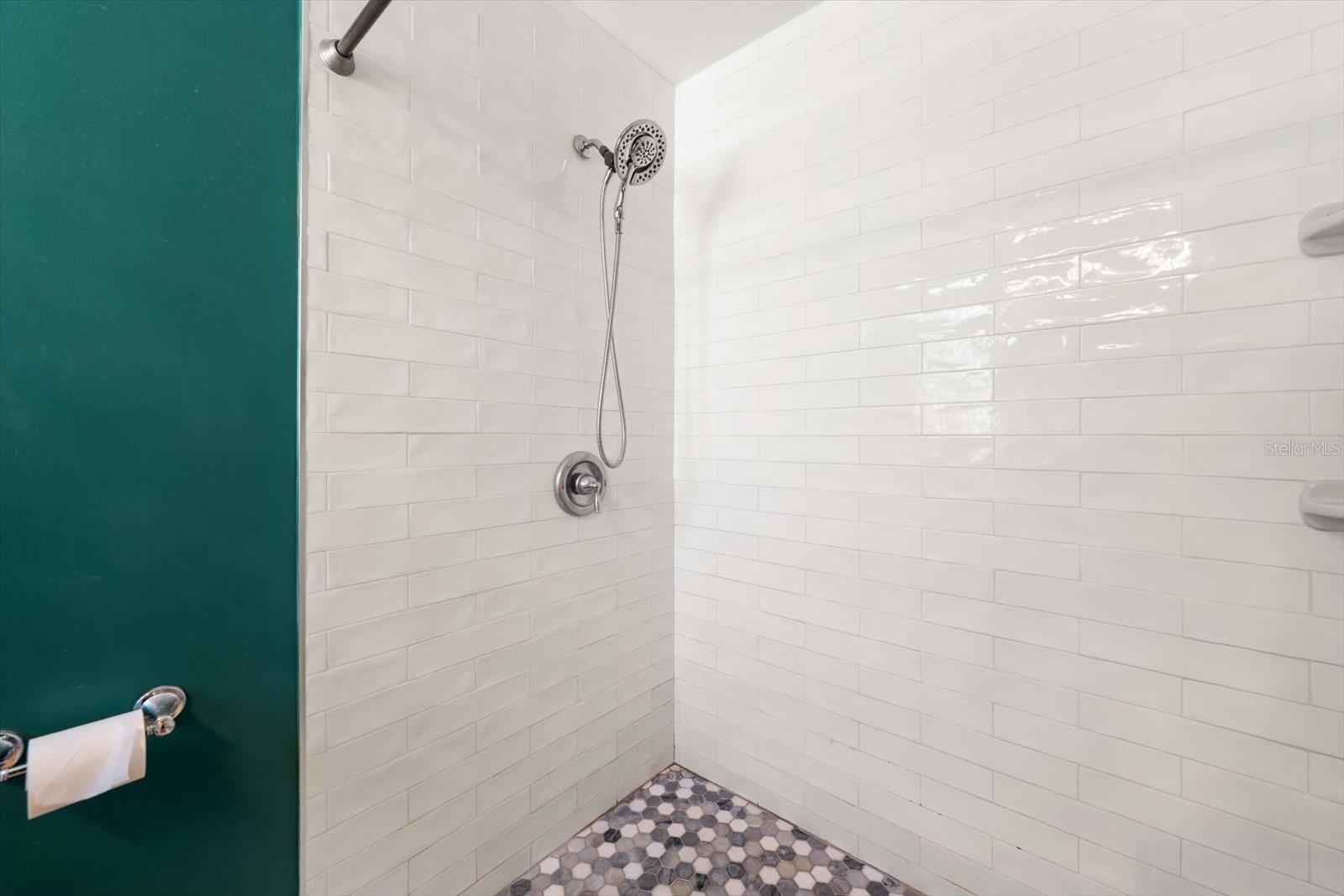 1690 PINEHURST RD — photo 21