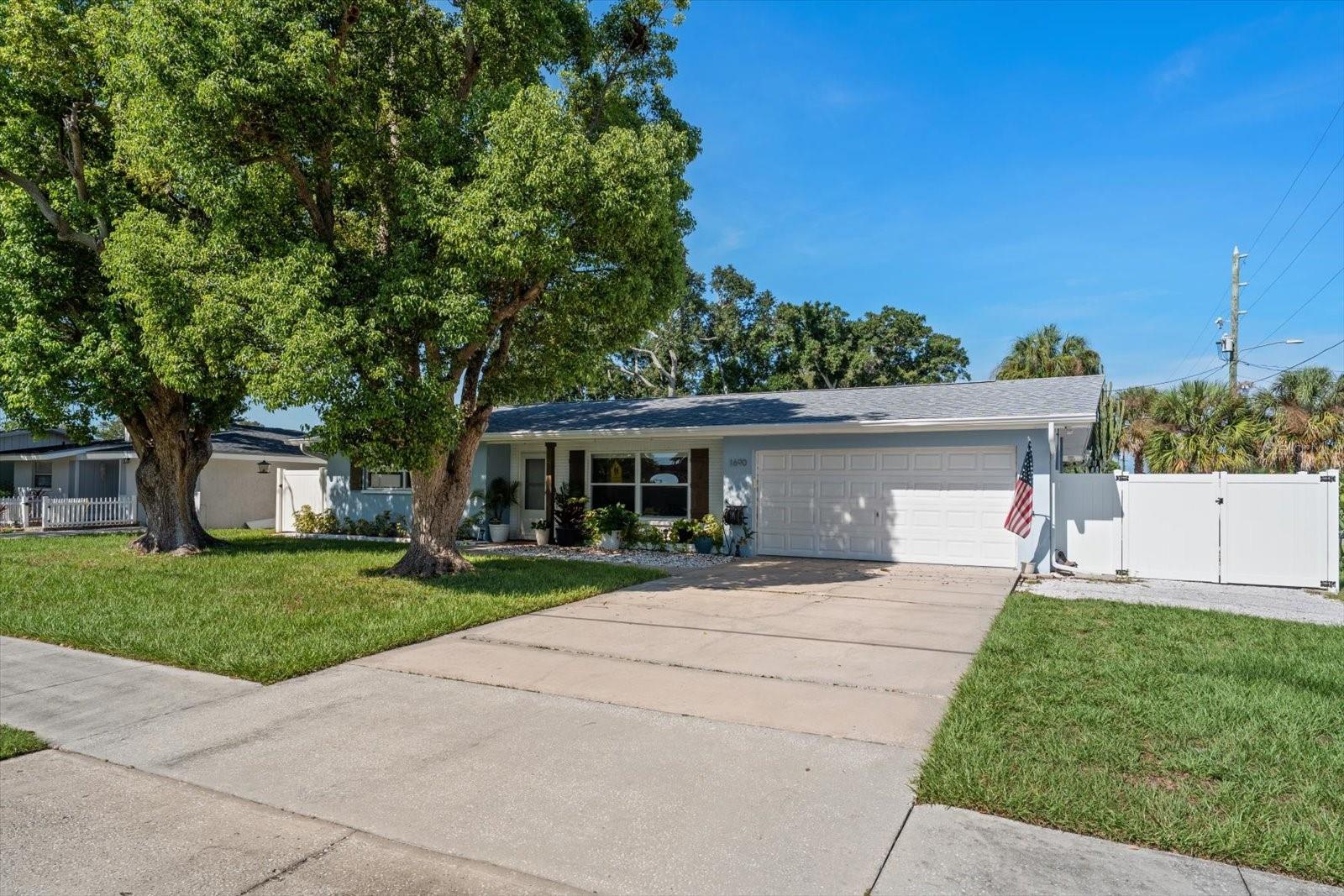 1690 PINEHURST RD — photo 32