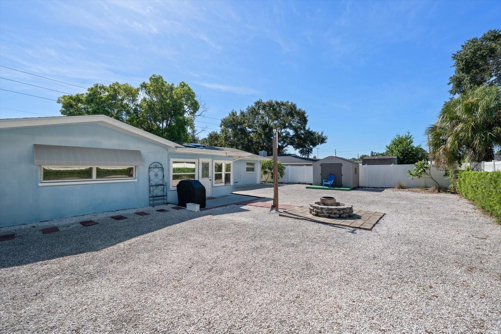 1690 PINEHURST RD — photo 27