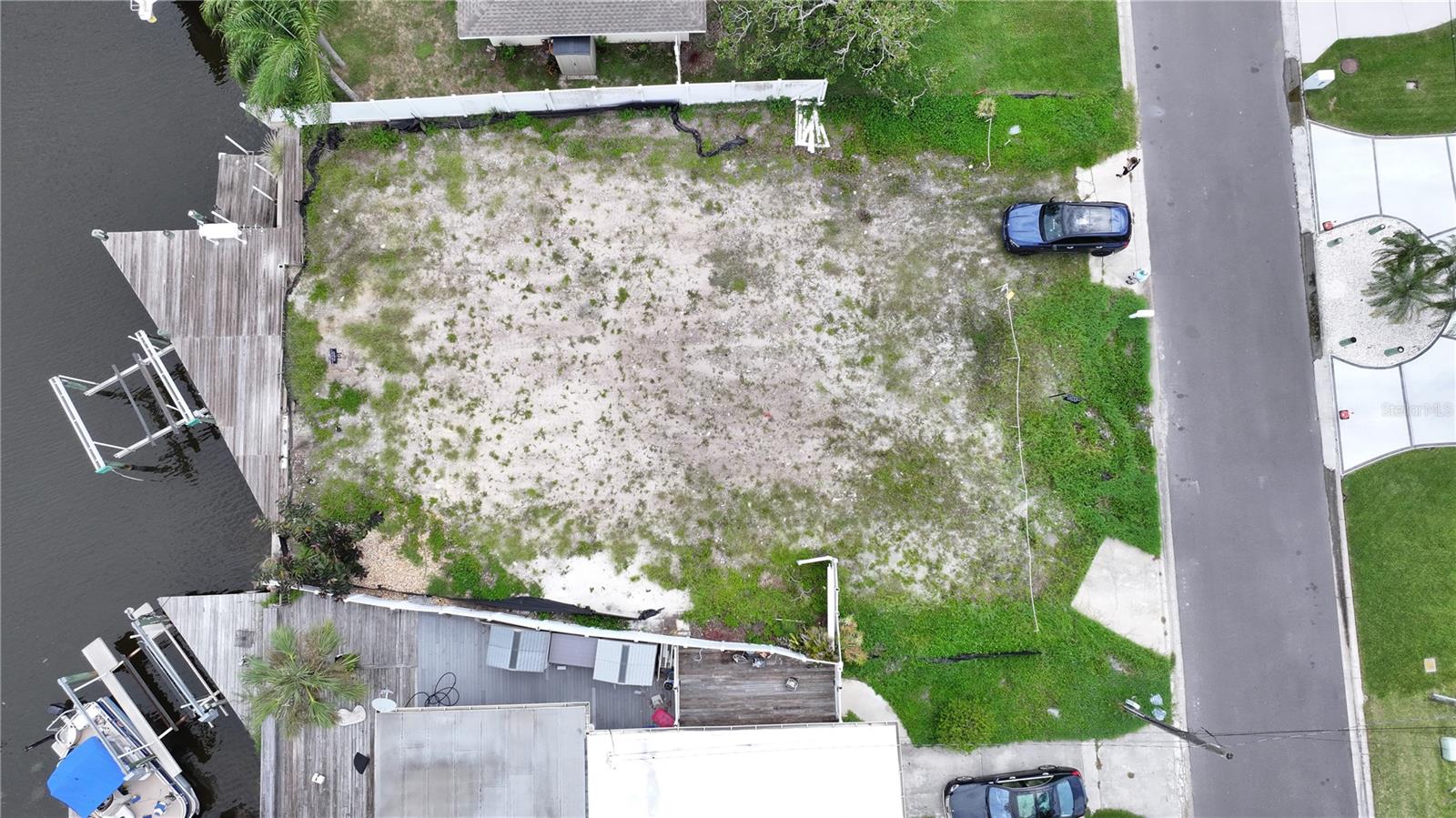 303 MORNINGSIDE DR — photo 34
