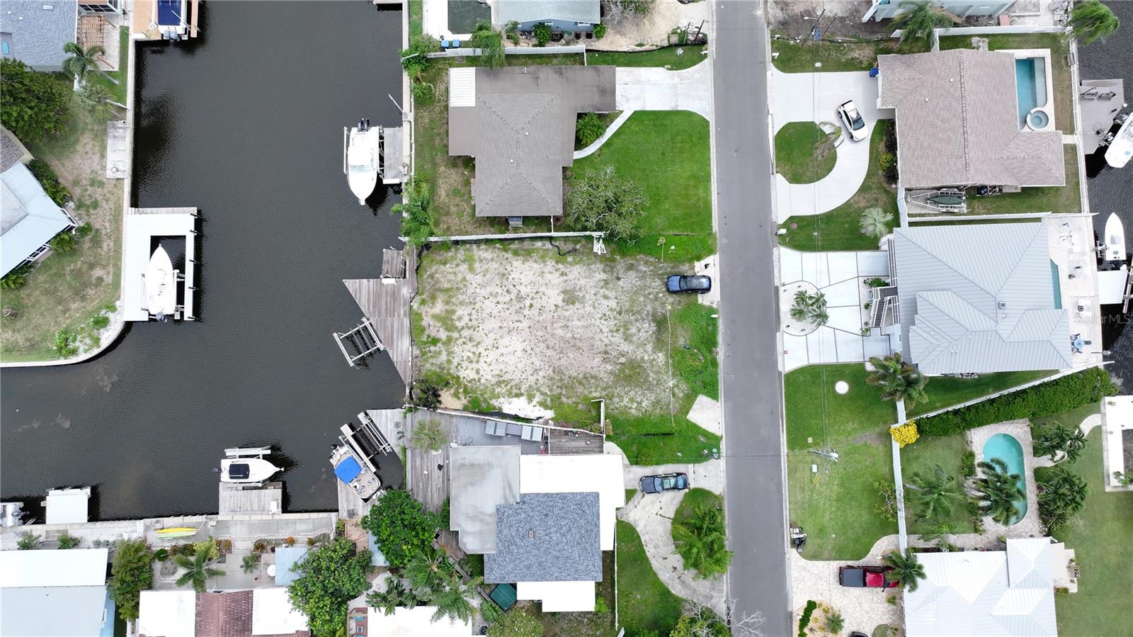 303 MORNINGSIDE DR — photo 45