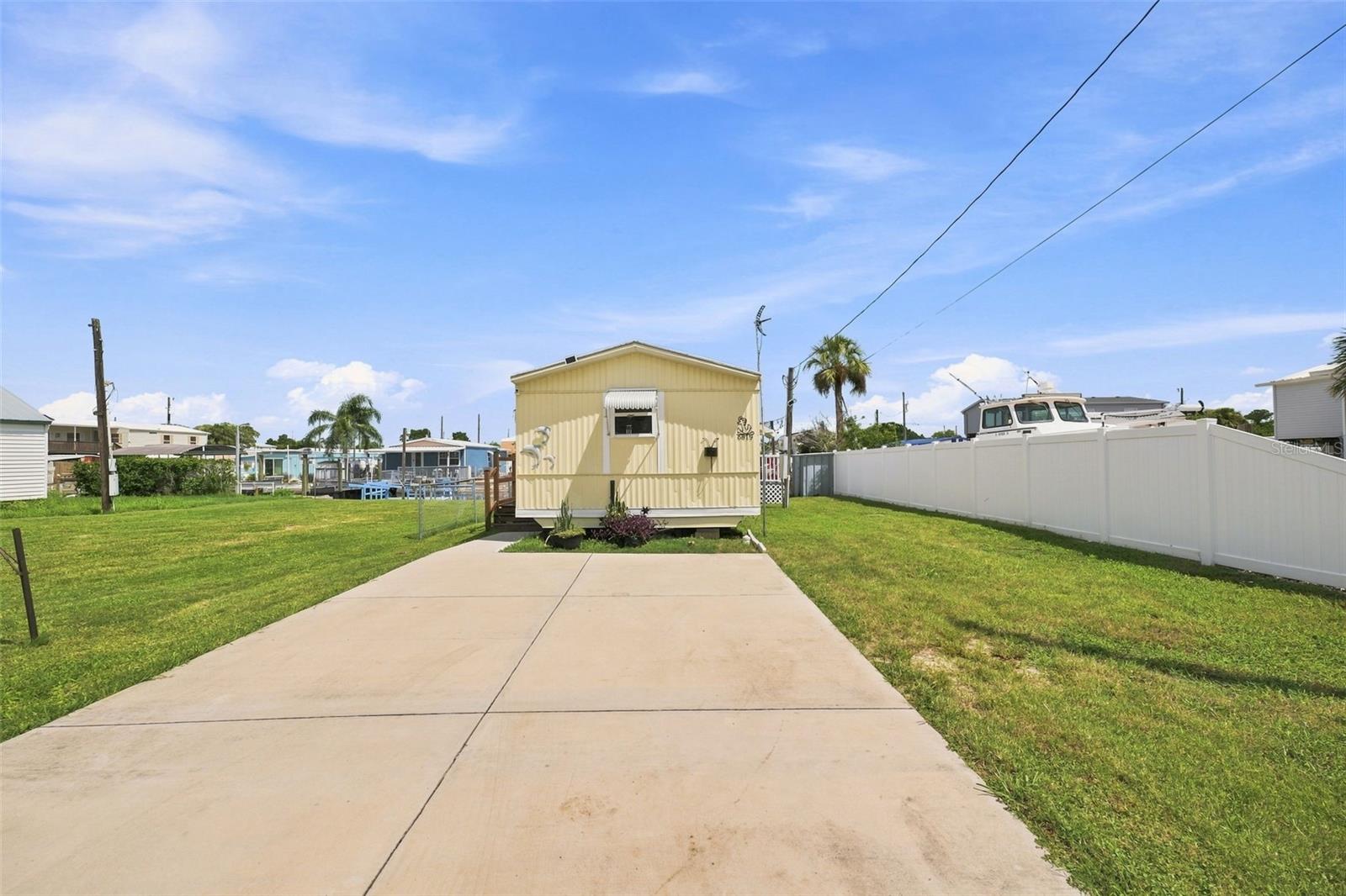 6819 HERON LN — photo 41
