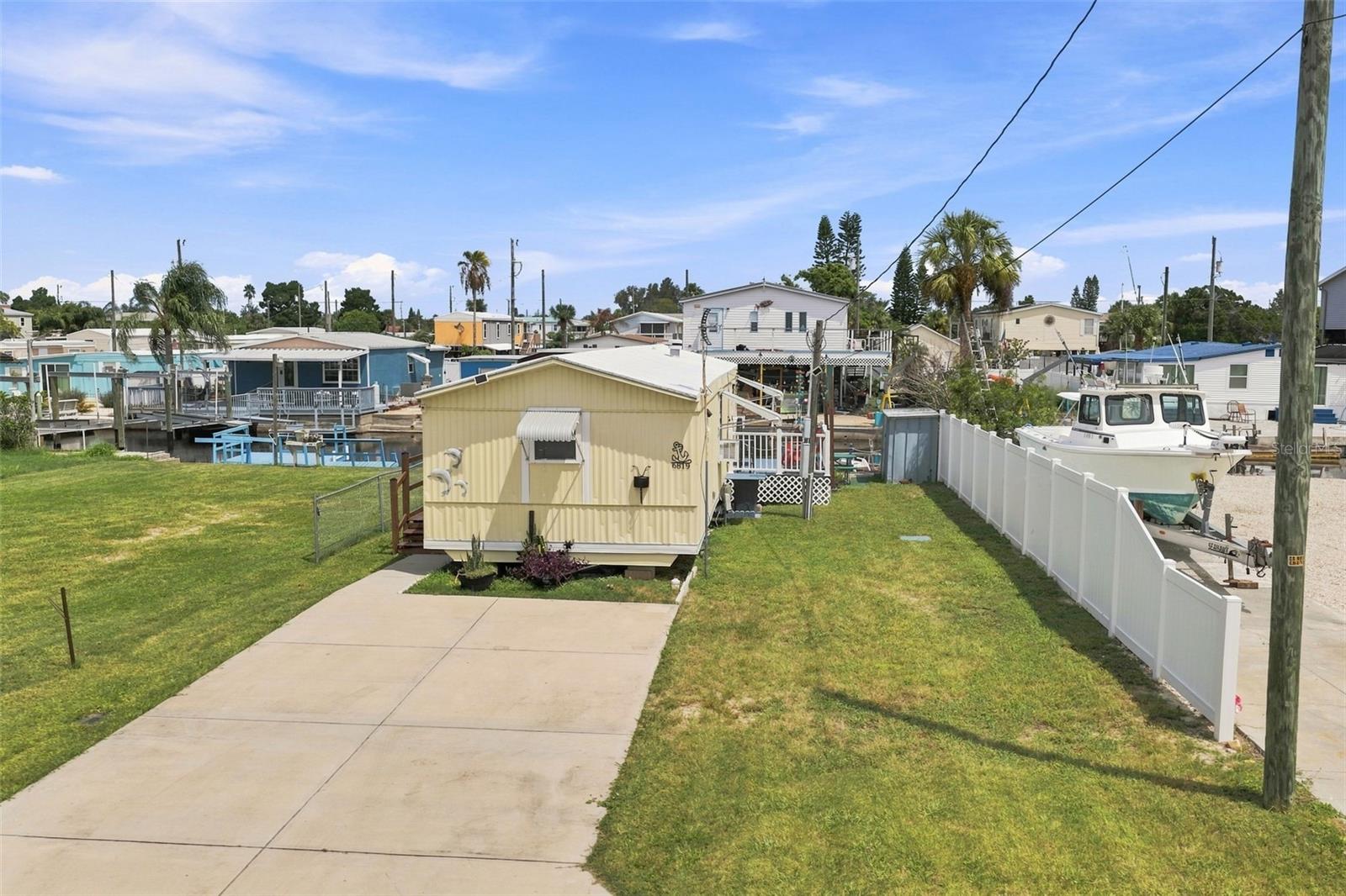 6819 HERON LN — photo 25