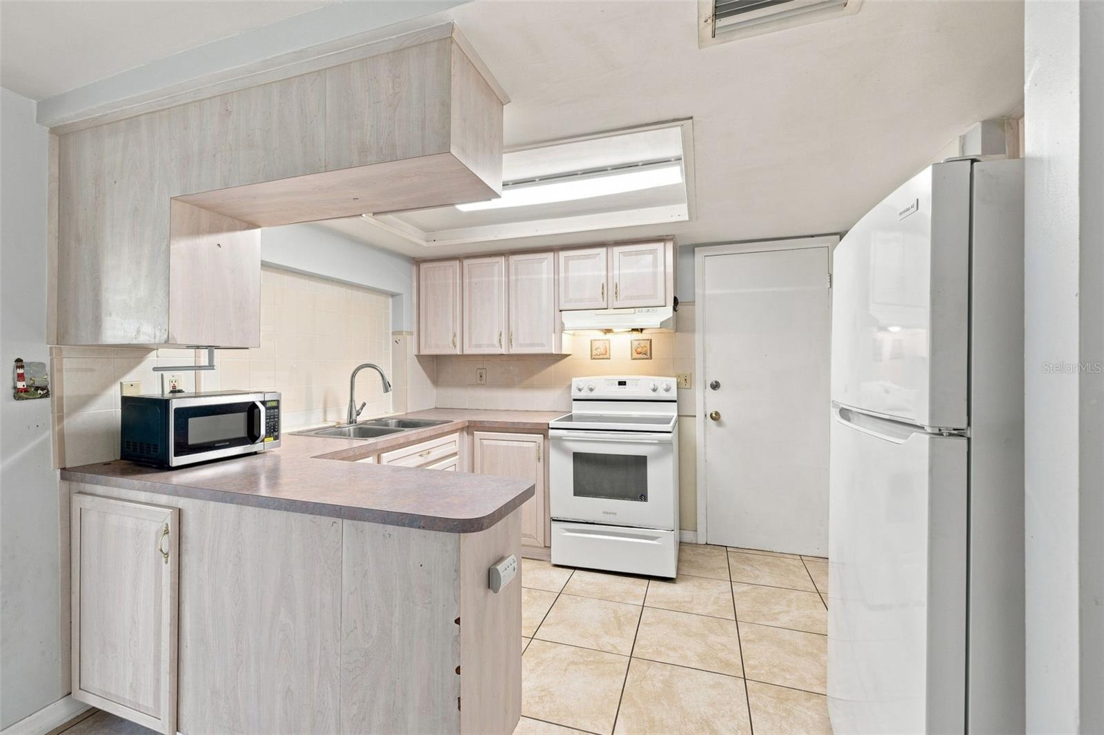 3431 OVERLAND DR — photo 9