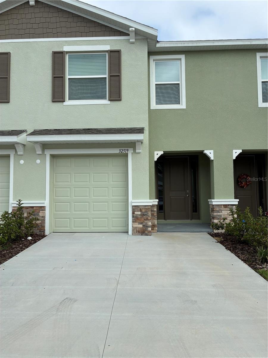 32519 MIDSUMMER NIGHT LN — photo 2