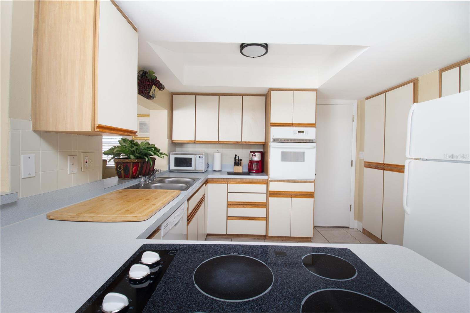 4333 NEWBURY DR — photo 6