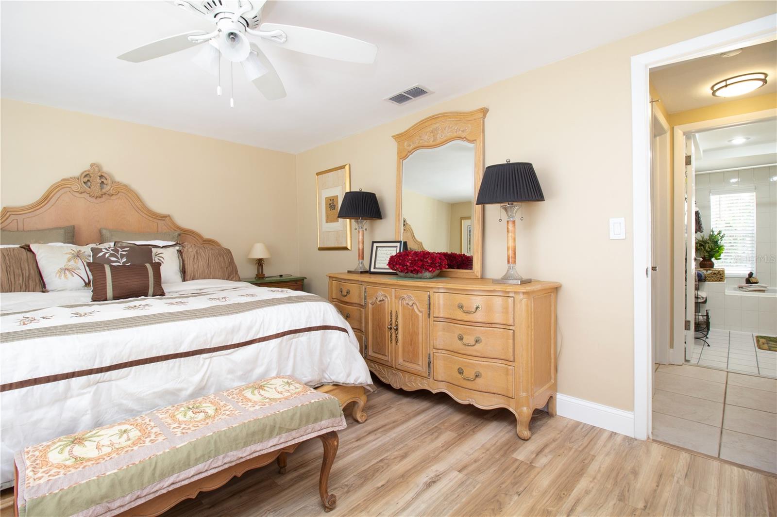 4333 NEWBURY DR — photo 12