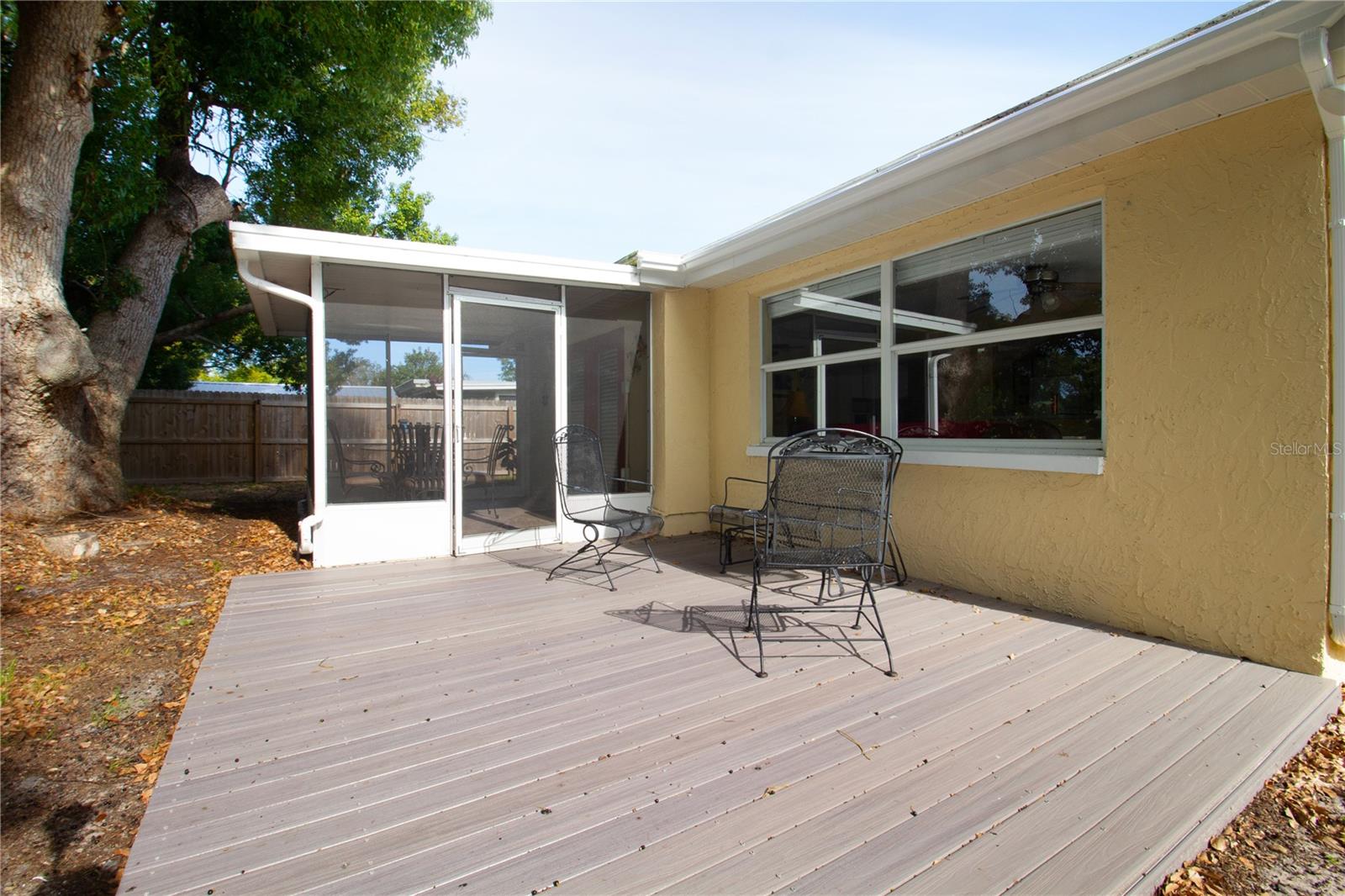 4333 NEWBURY DR — photo 19