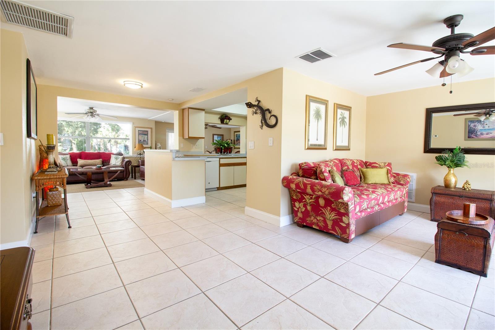 4333 NEWBURY DR — photo 4