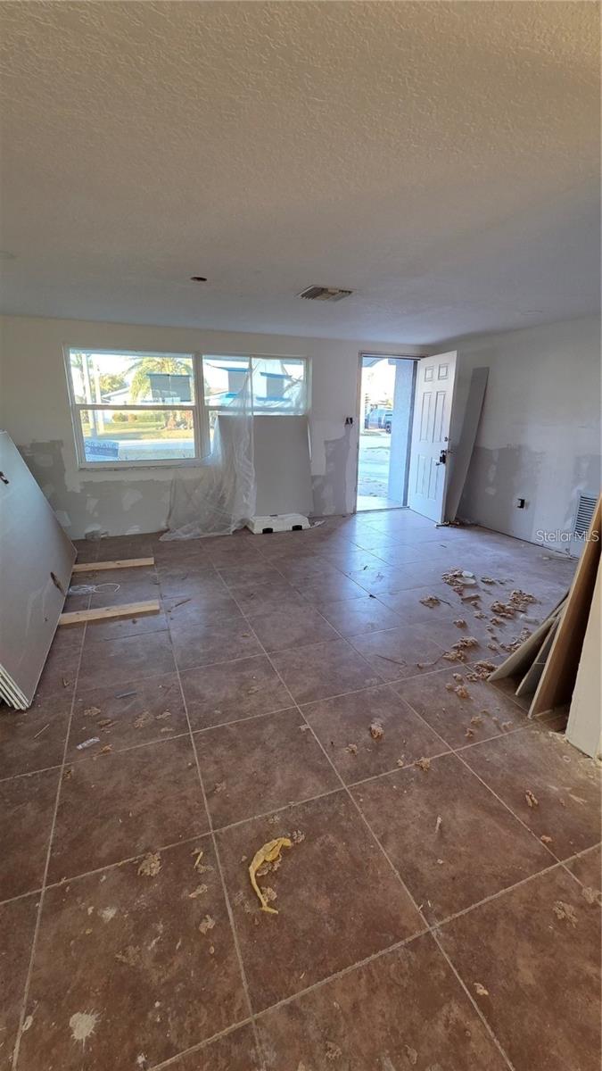 4020 HEADSAIL DR — photo 13