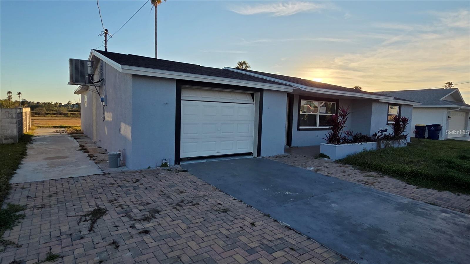 4020 HEADSAIL DR — photo 2