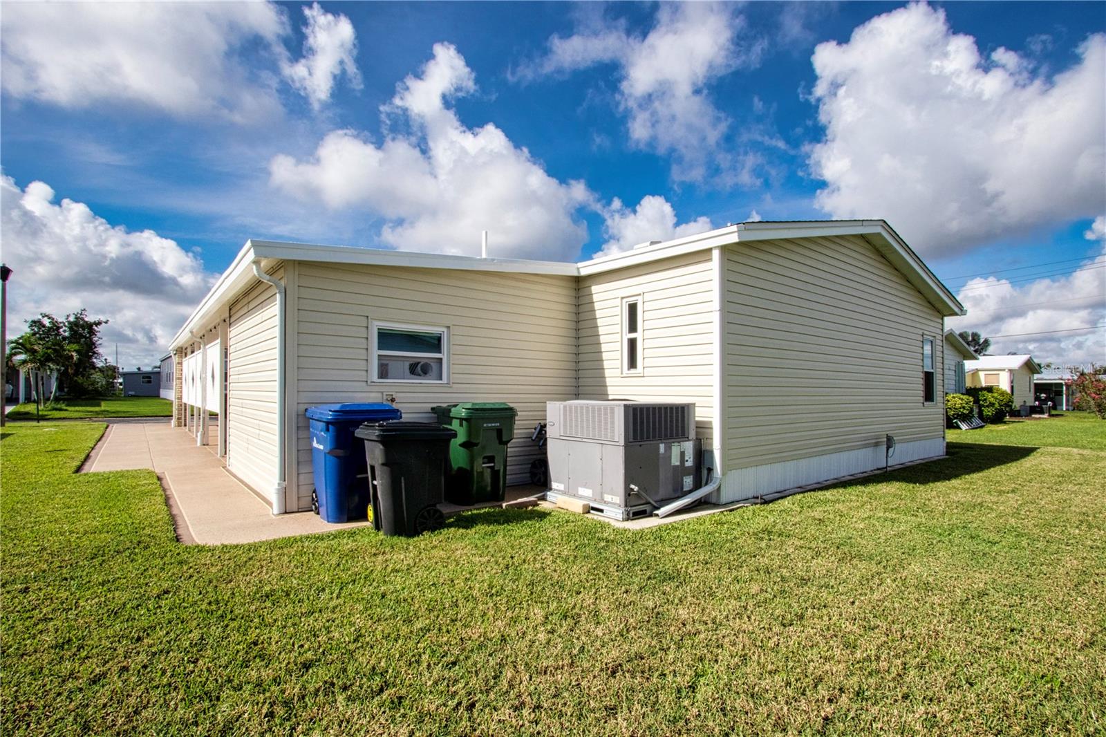 363 CAPTAINS CT — photo 44