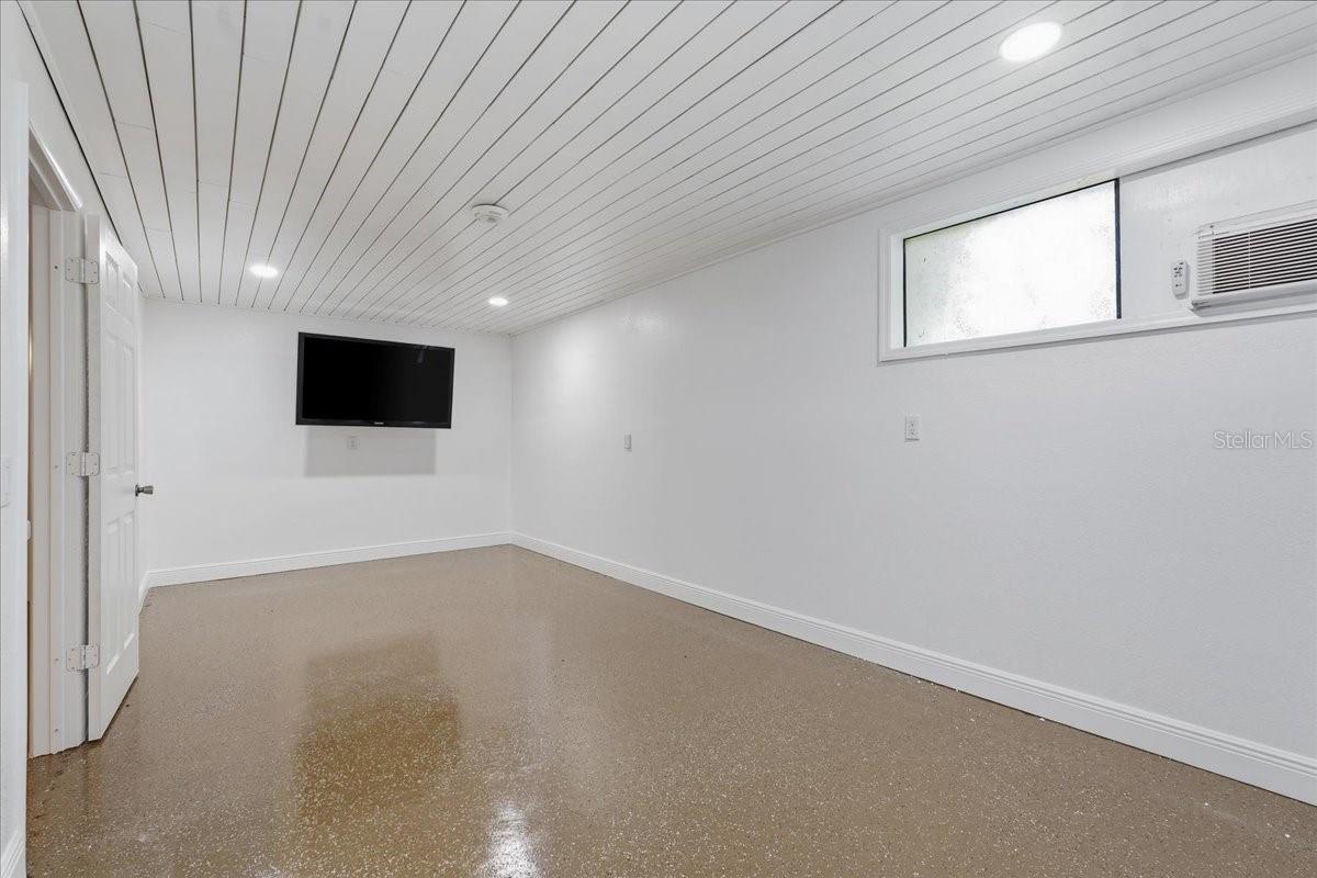 240 WINDWARD PSGE #702 — photo 56