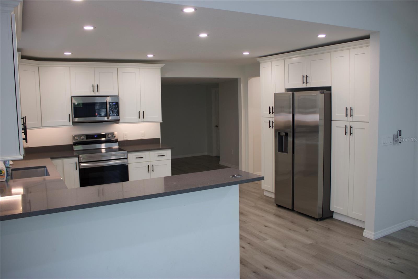 1574 EWING AVE — photo 5