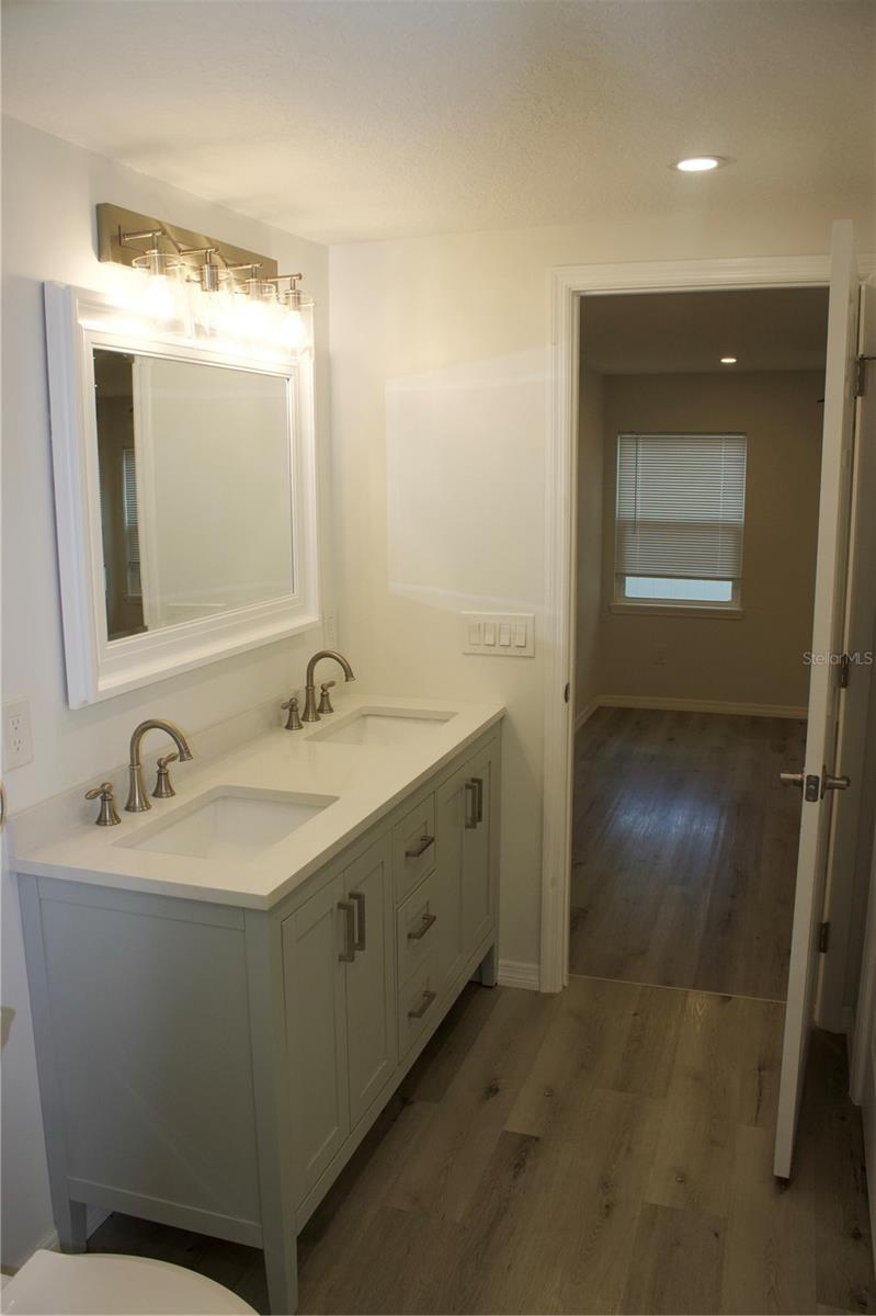 1574 EWING AVE — photo 15