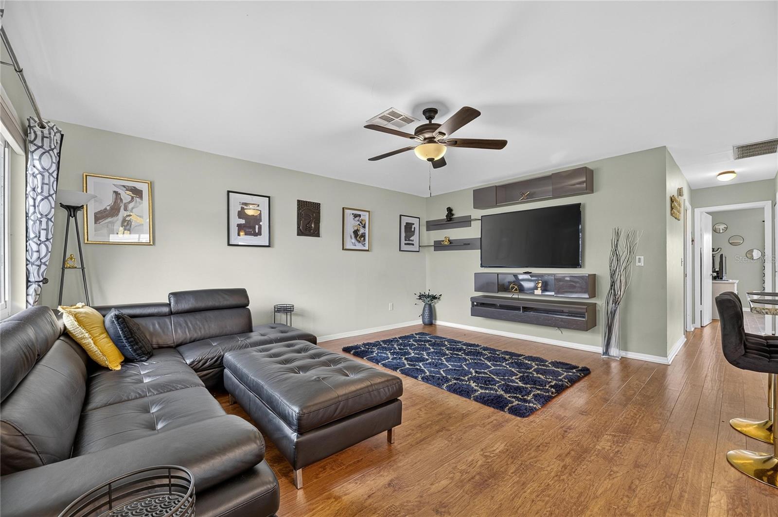 112 GLOUCESTER BLVD #345 — photo 5