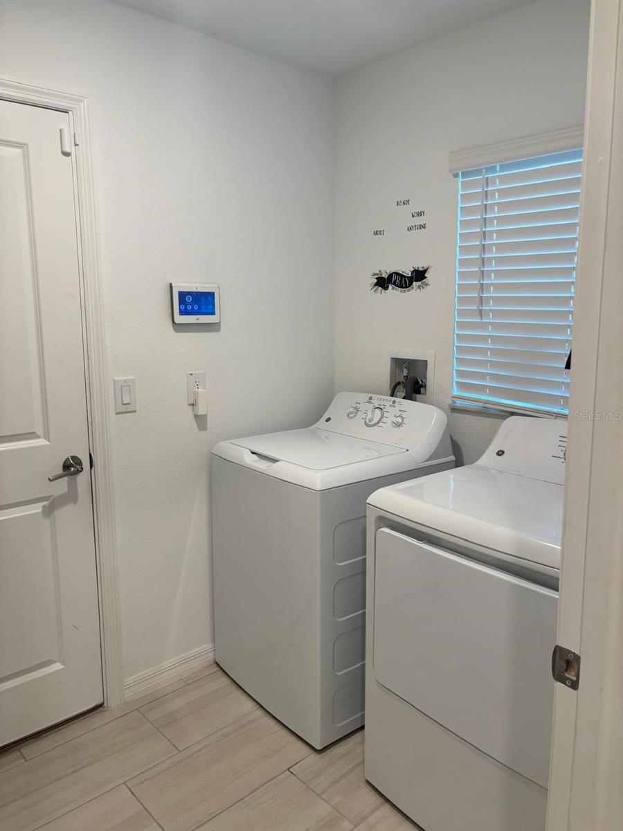22481 STORYBOOK CABIN WAY — photo 18