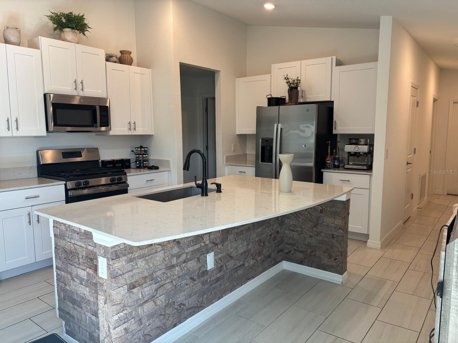 22481 STORYBOOK CABIN WAY — photo 4