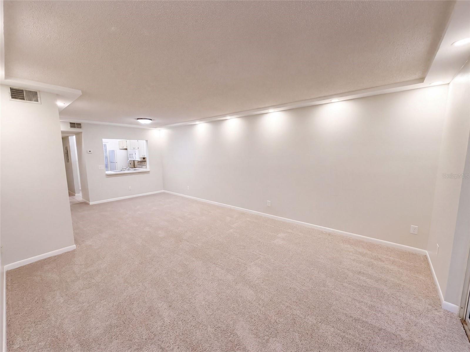 1465 MILLSTREAM LN #104 — photo 3