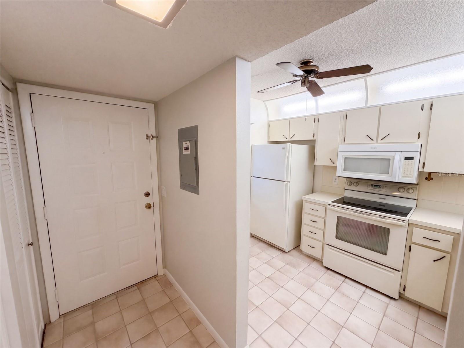1465 MILLSTREAM LN #104 — photo 17