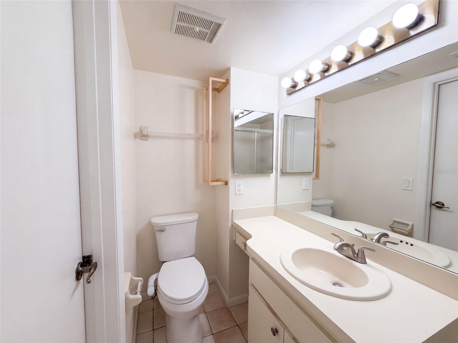 1465 MILLSTREAM LN #104 — photo 16