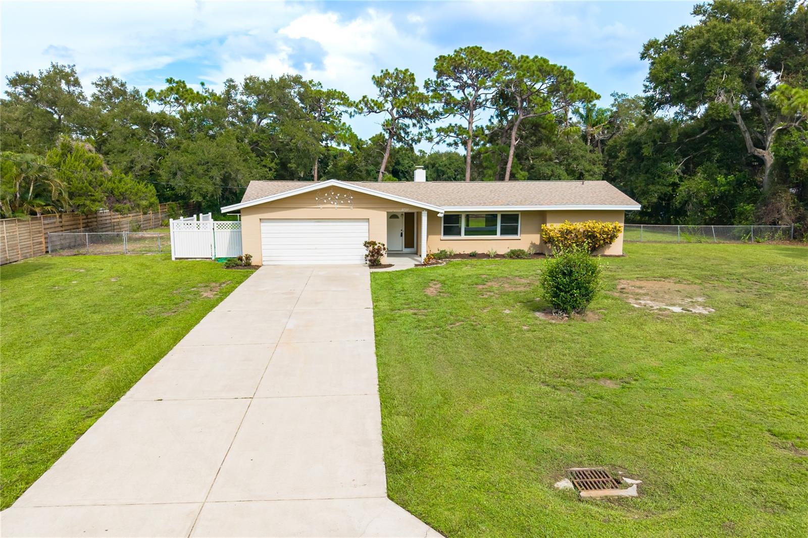 3733 MALEC CIR — photo 50