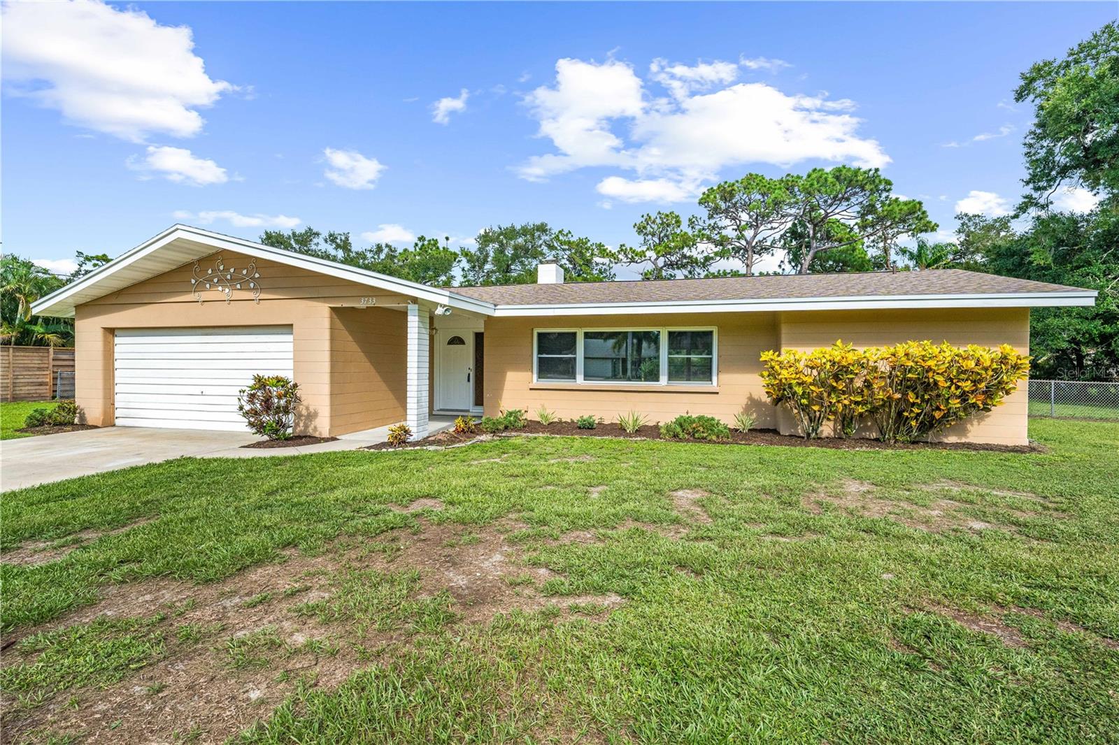 3733 MALEC CIR — photo 3