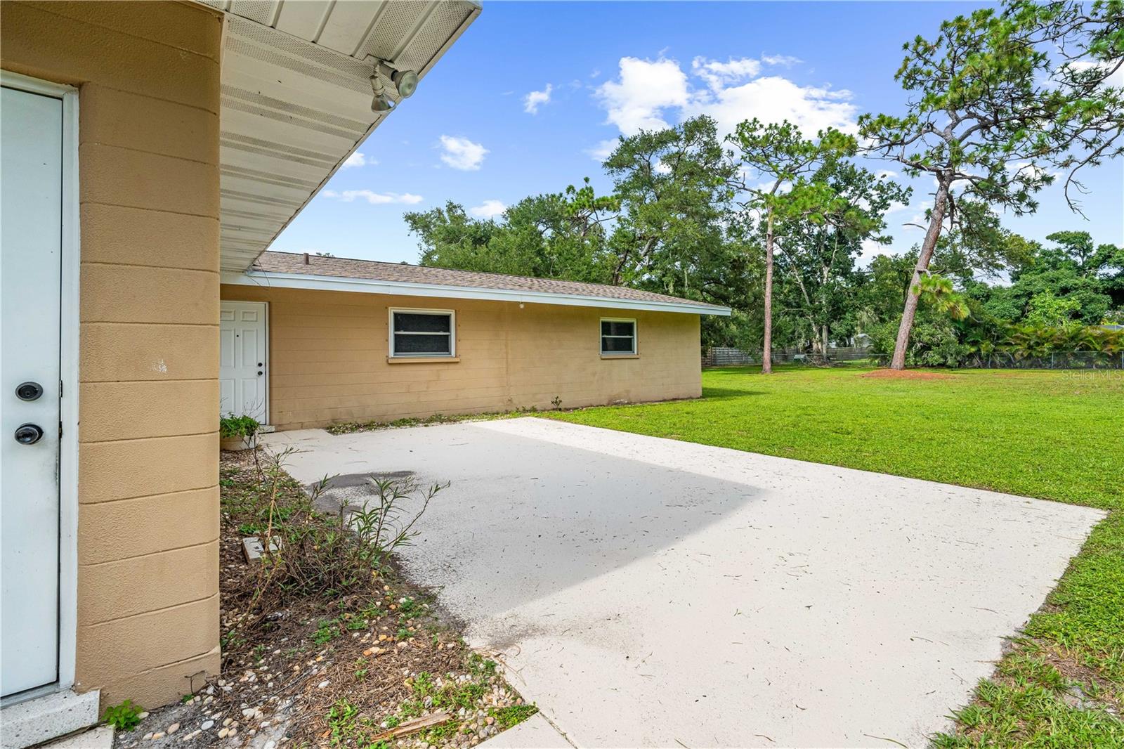 3733 MALEC CIR — photo 39