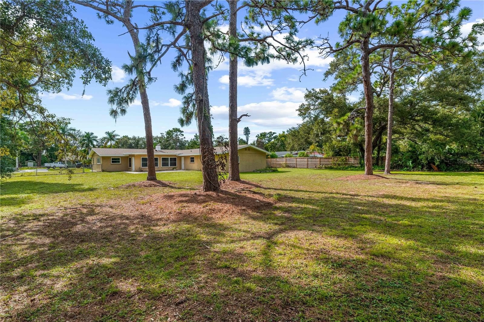 3733 MALEC CIR — photo 46
