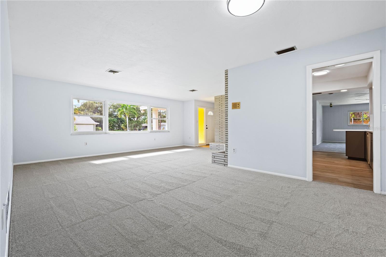 3733 MALEC CIR — photo 11