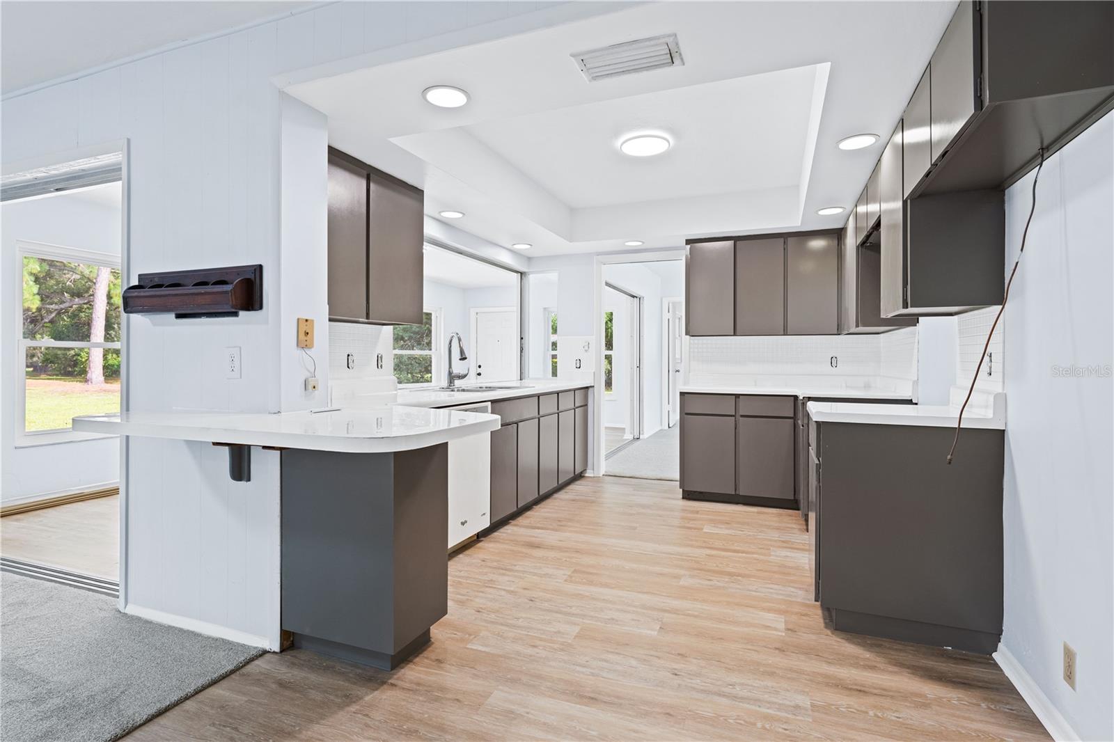 3733 MALEC CIR — photo 16