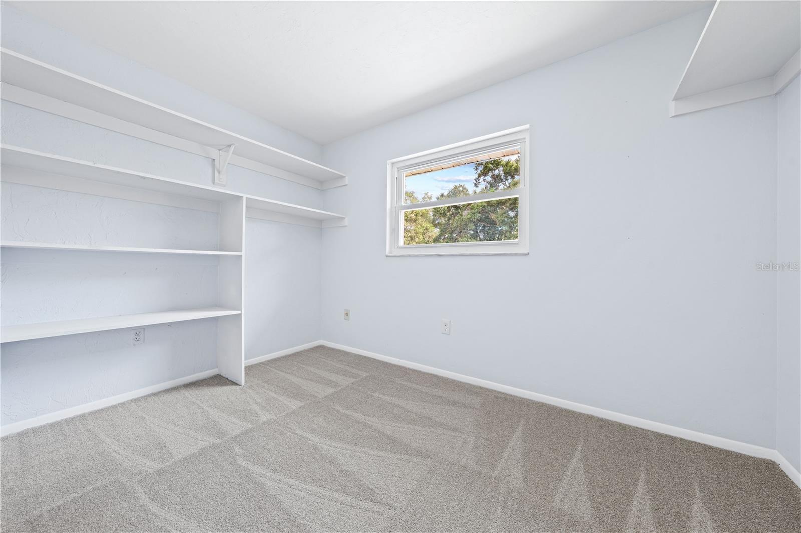 3733 MALEC CIR — photo 36