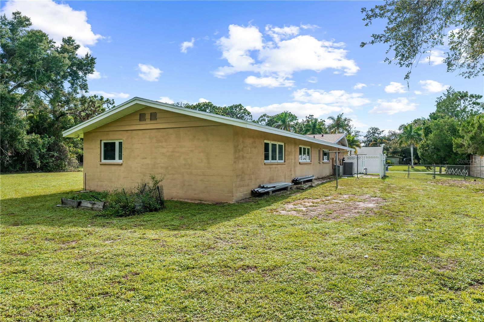 3733 MALEC CIR — photo 48