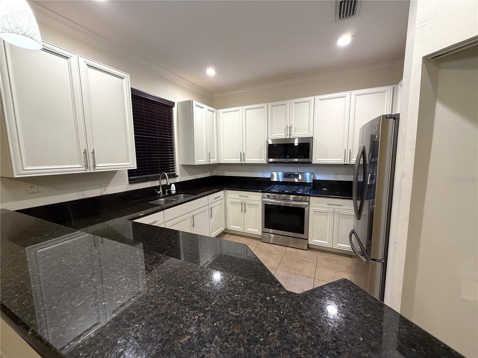 19314 RED SKY CT — photo 9