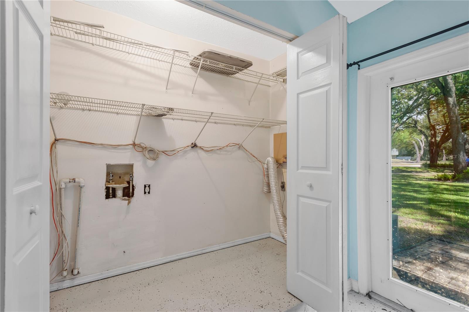 609 SAINT HENRY DR — photo 10