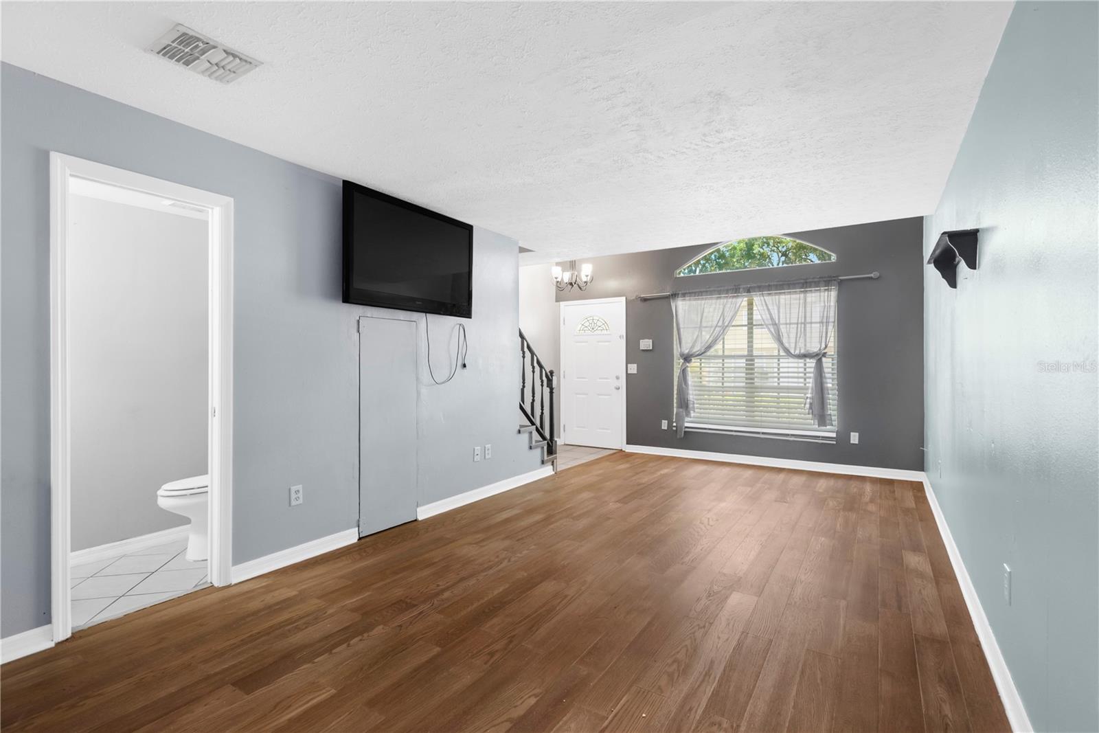 609 SAINT HENRY DR — photo 4