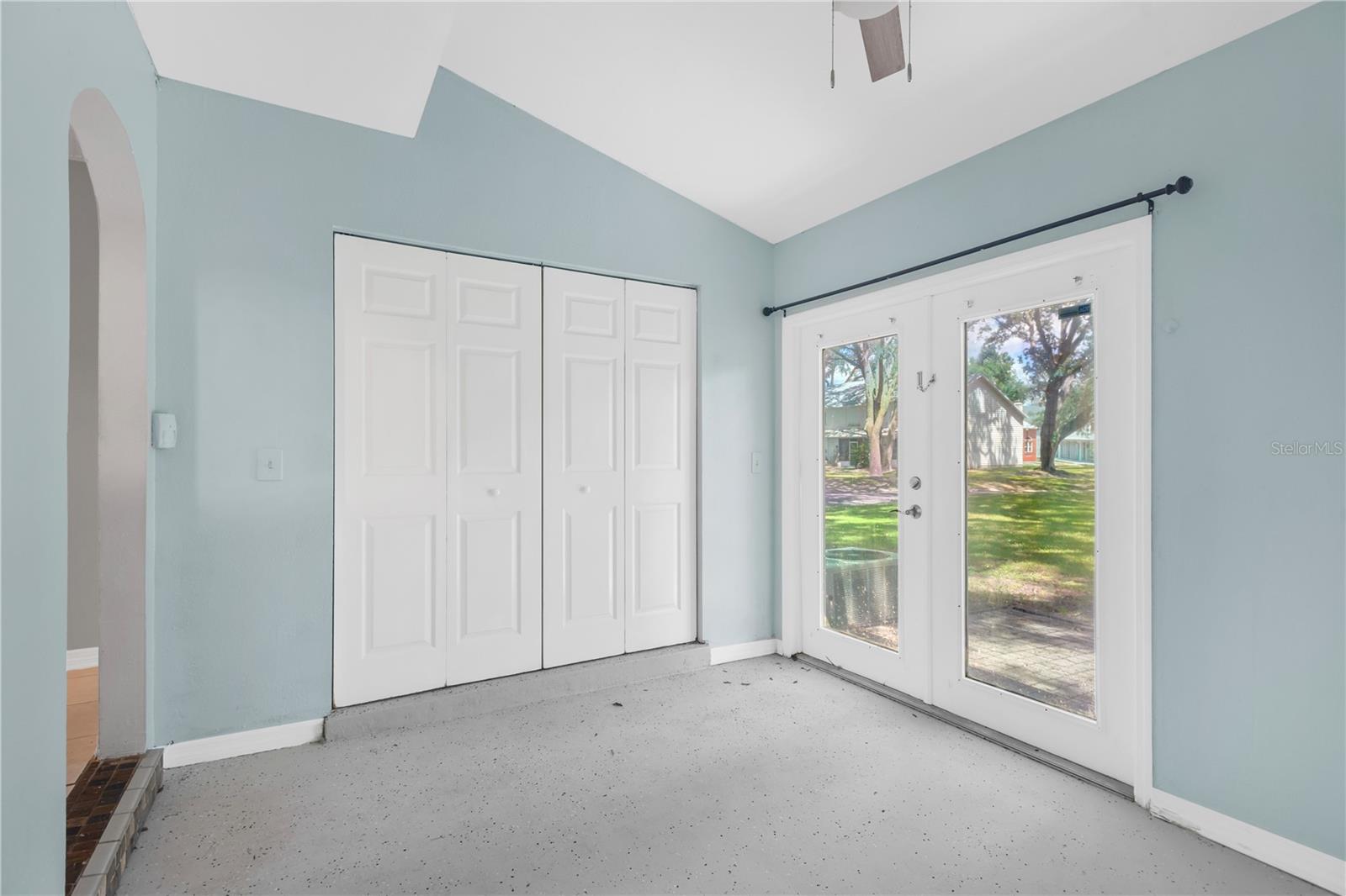 609 SAINT HENRY DR — photo 9