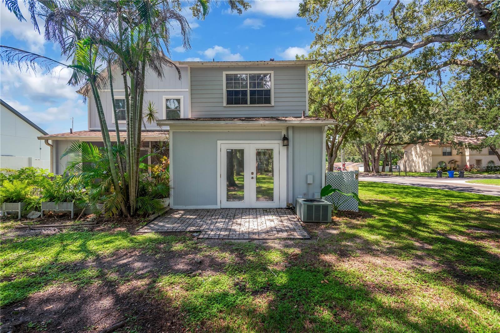 609 SAINT HENRY DR — photo 18