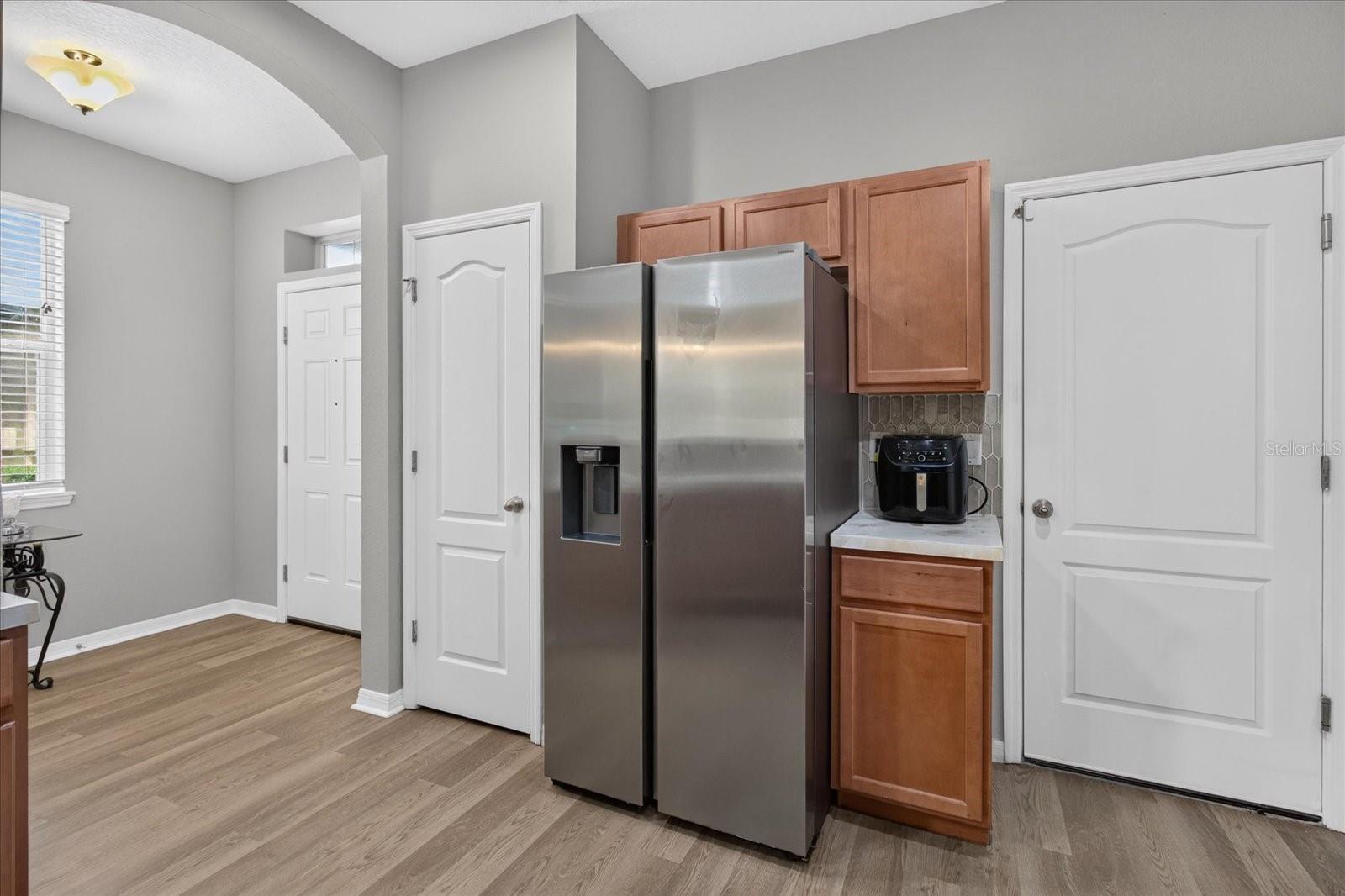 2169 BROADWAY VIEW AVE — photo 4