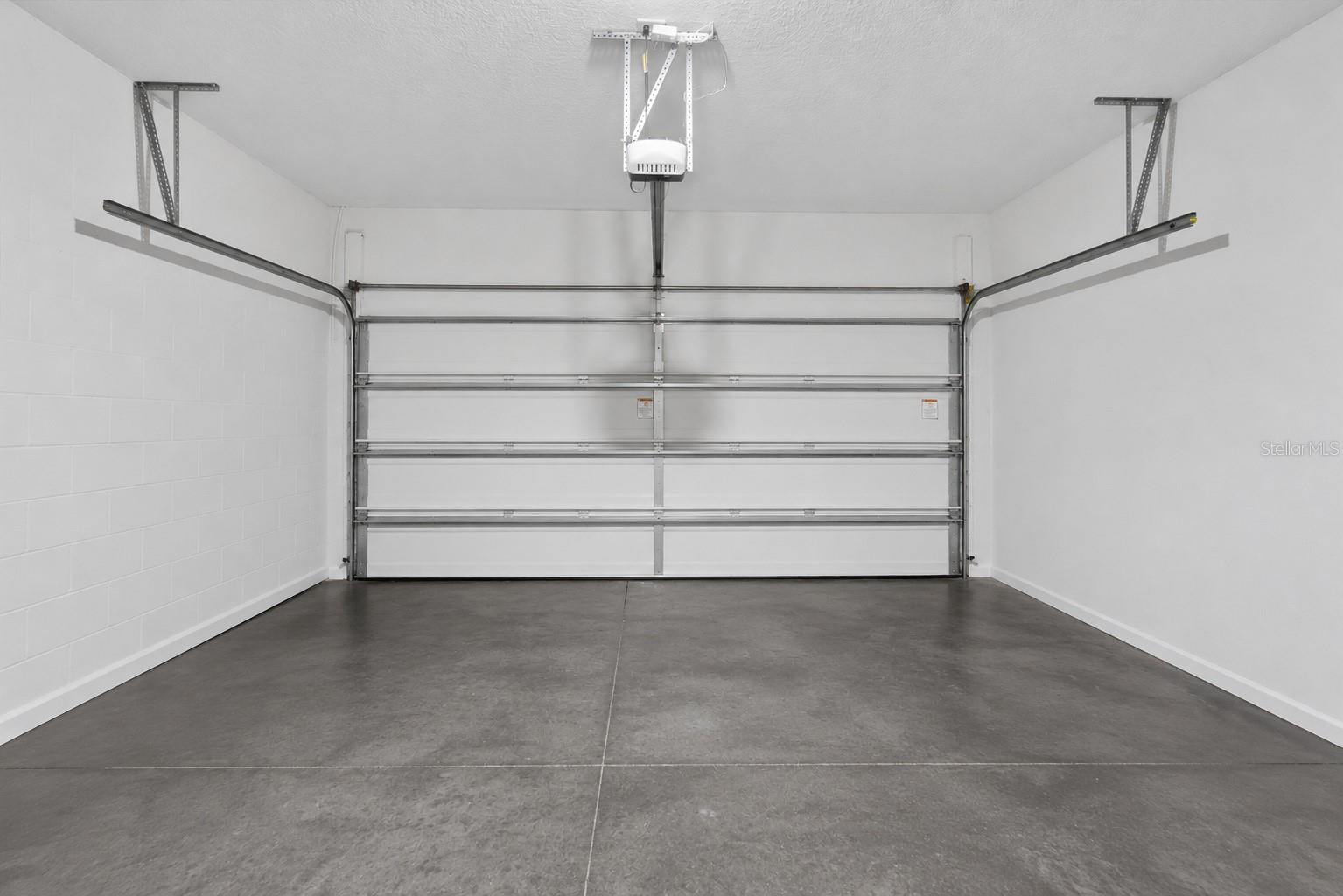 2169 BROADWAY VIEW AVE — photo 18