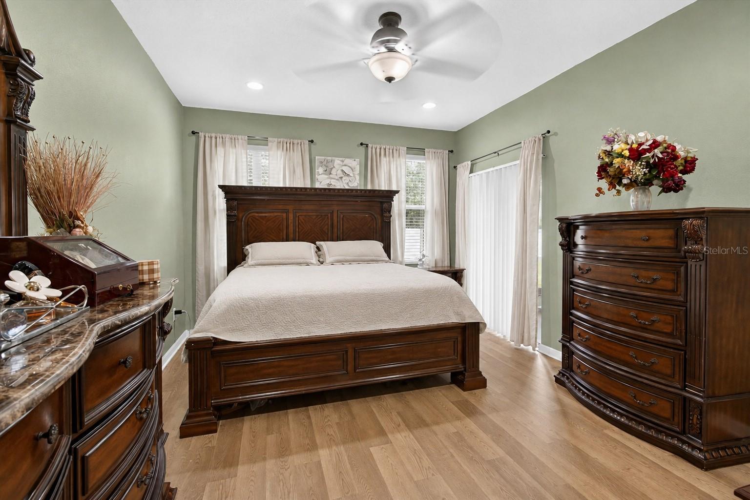 2169 BROADWAY VIEW AVE — photo 9
