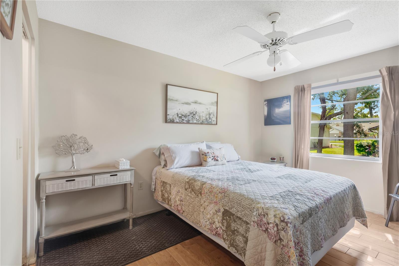 10811 PEPPERTREE LN — photo 5
