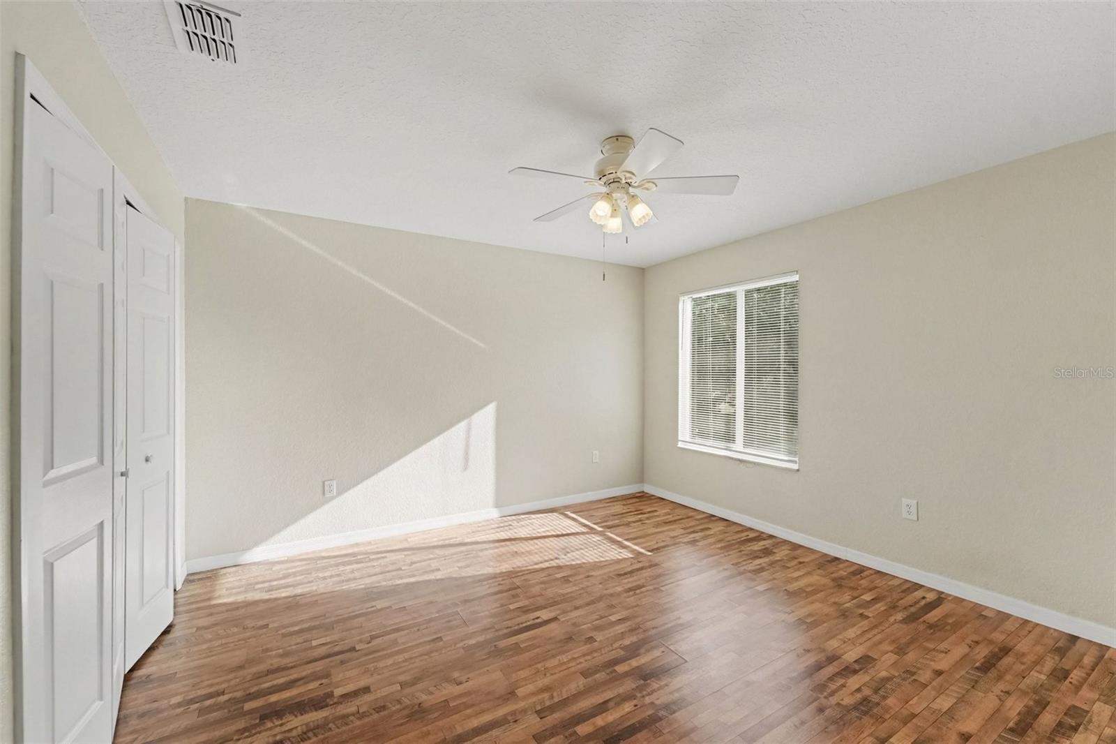 19431 SANDY SPRINGS CIR — photo 12