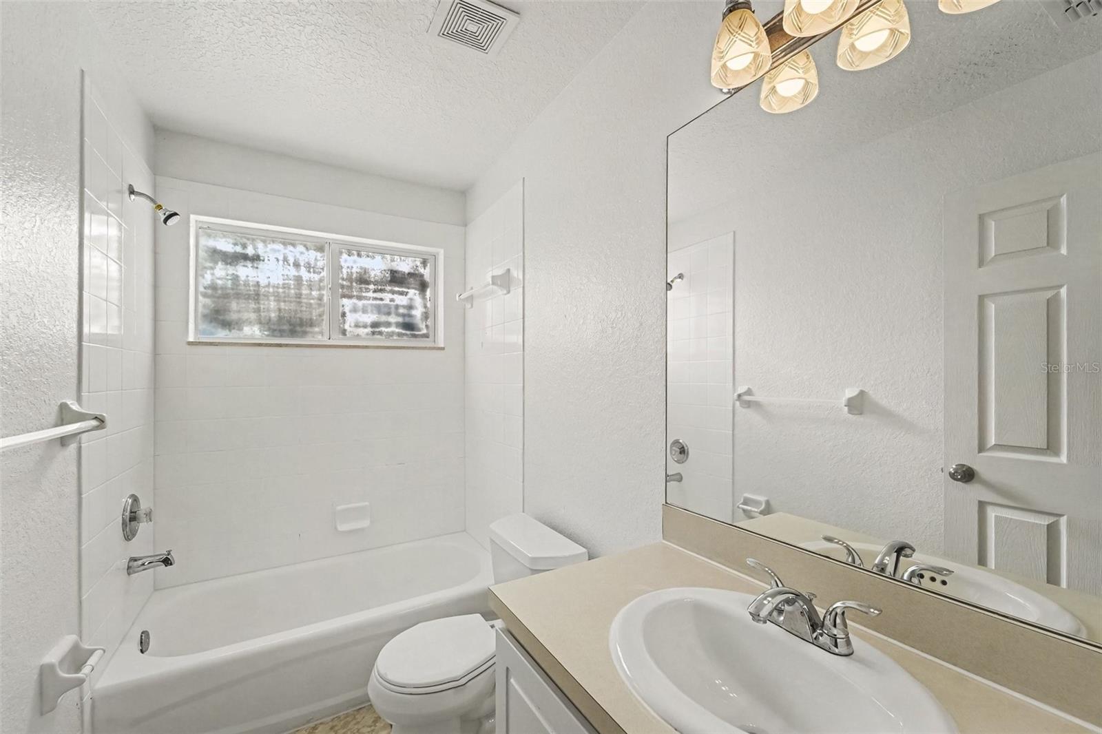 19431 SANDY SPRINGS CIR — photo 15