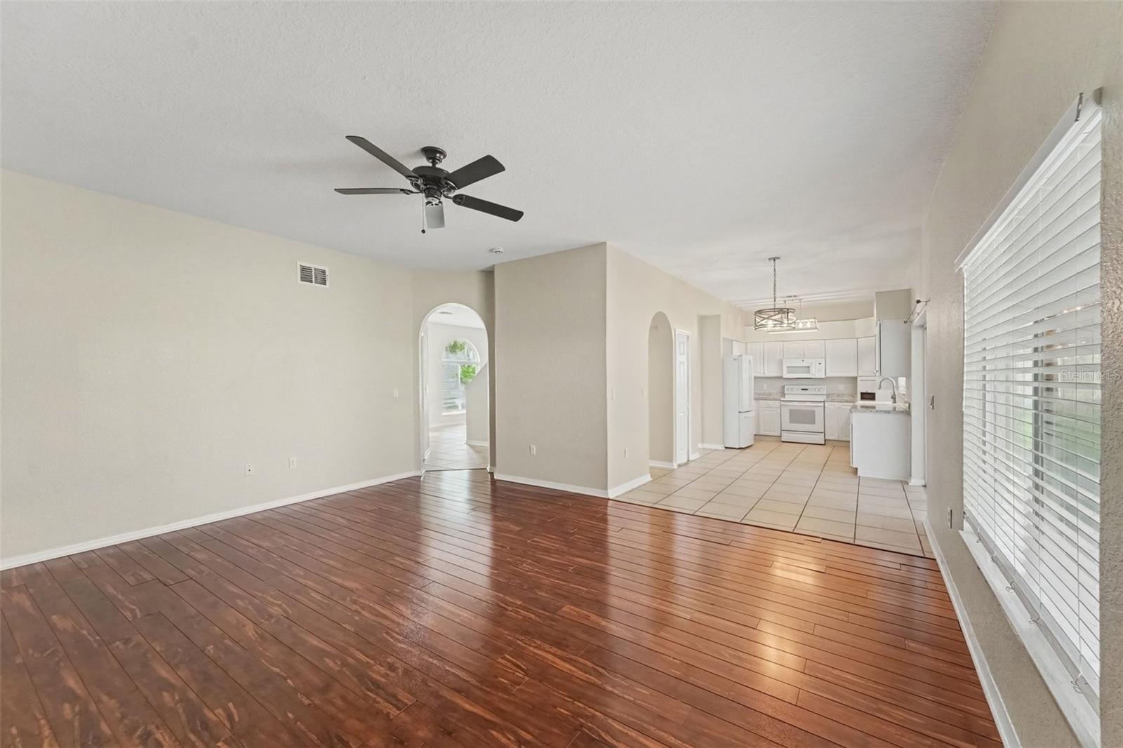 19431 SANDY SPRINGS CIR — photo 8