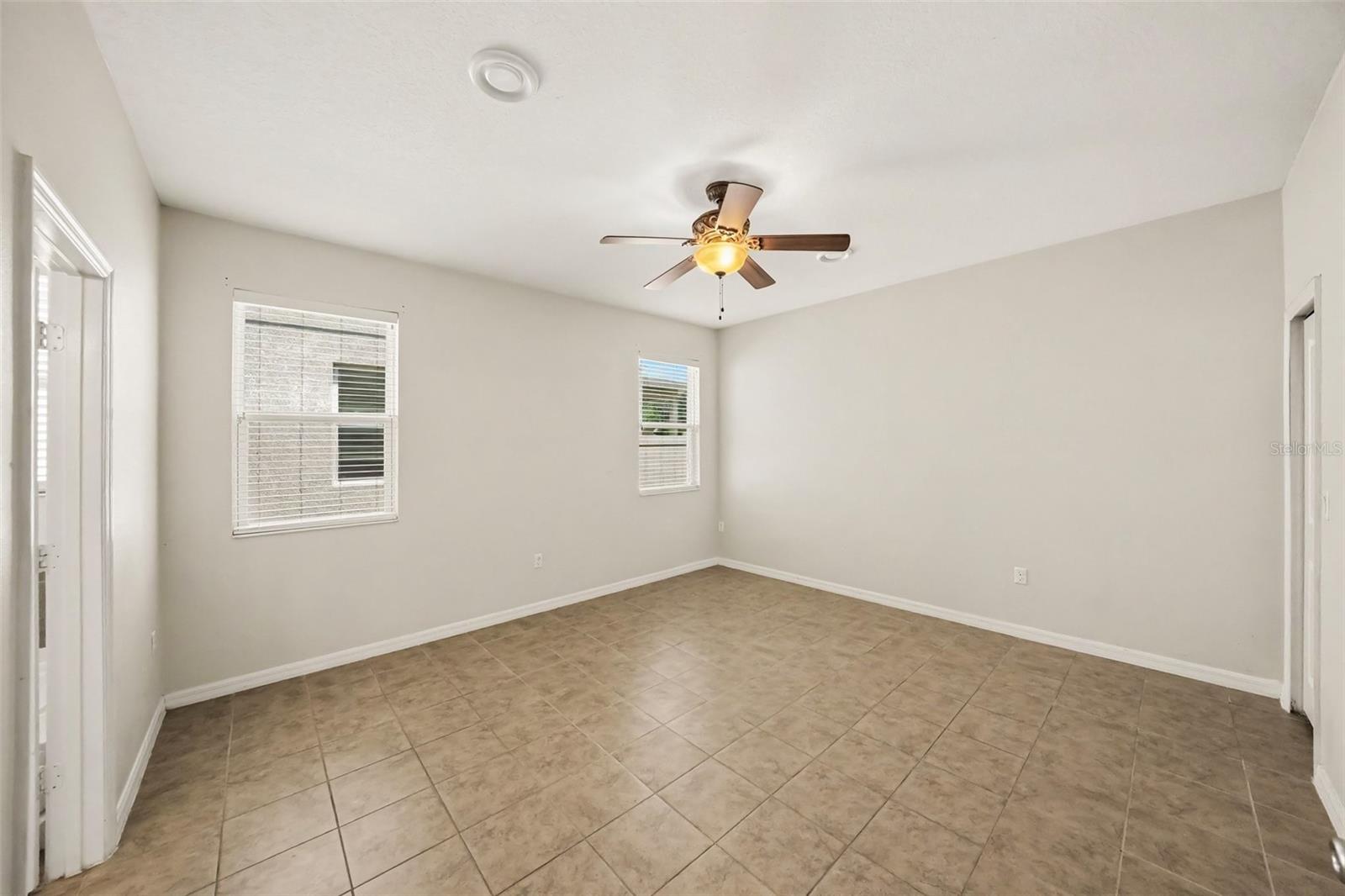 1102 CANYON OAKS DR — photo 19